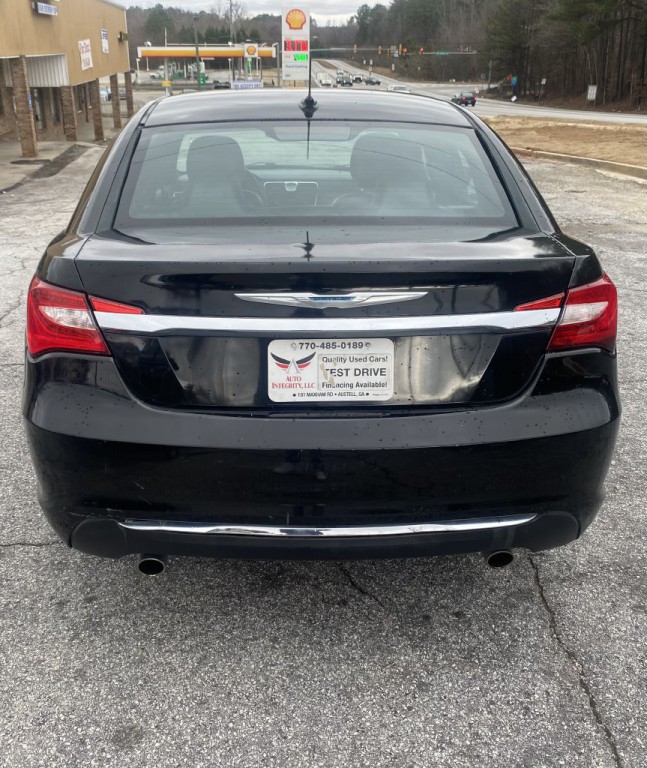 2013 Chrysler 200 Image 5