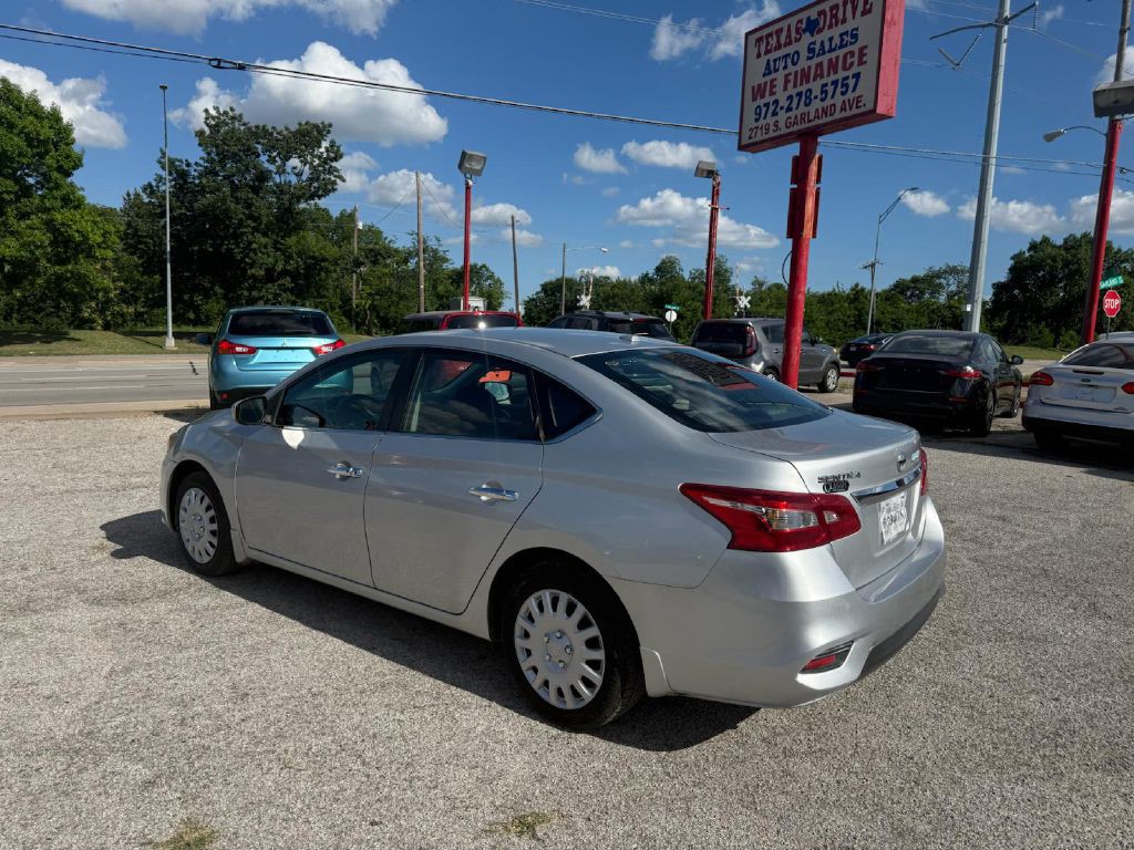 2016 Nissan Sentra Image 5
