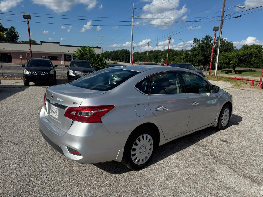 2016 Nissan Sentra Image 7