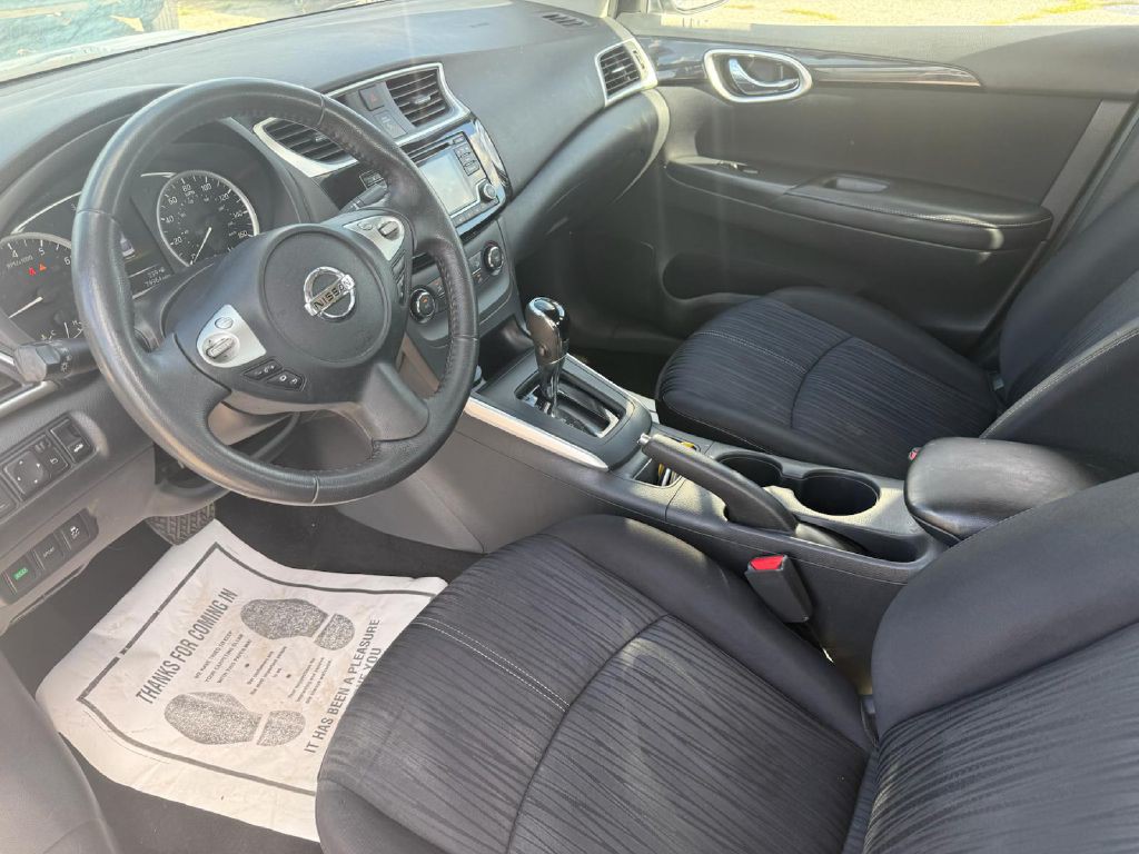 2016 Nissan Sentra Image 10