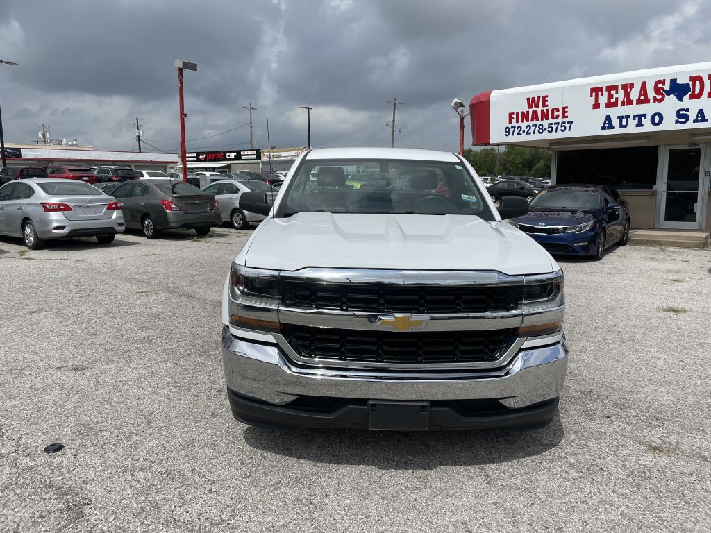 2018 Chevrolet Silverado 1500 Image 2