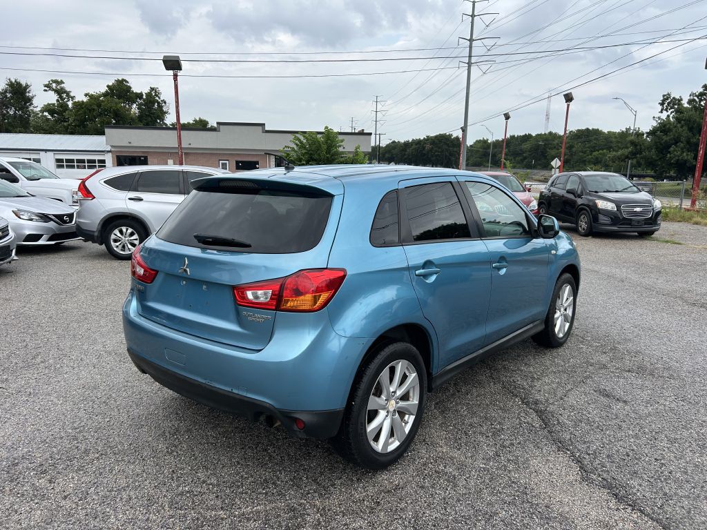 2014 Mitsubishi Outlander Image 5
