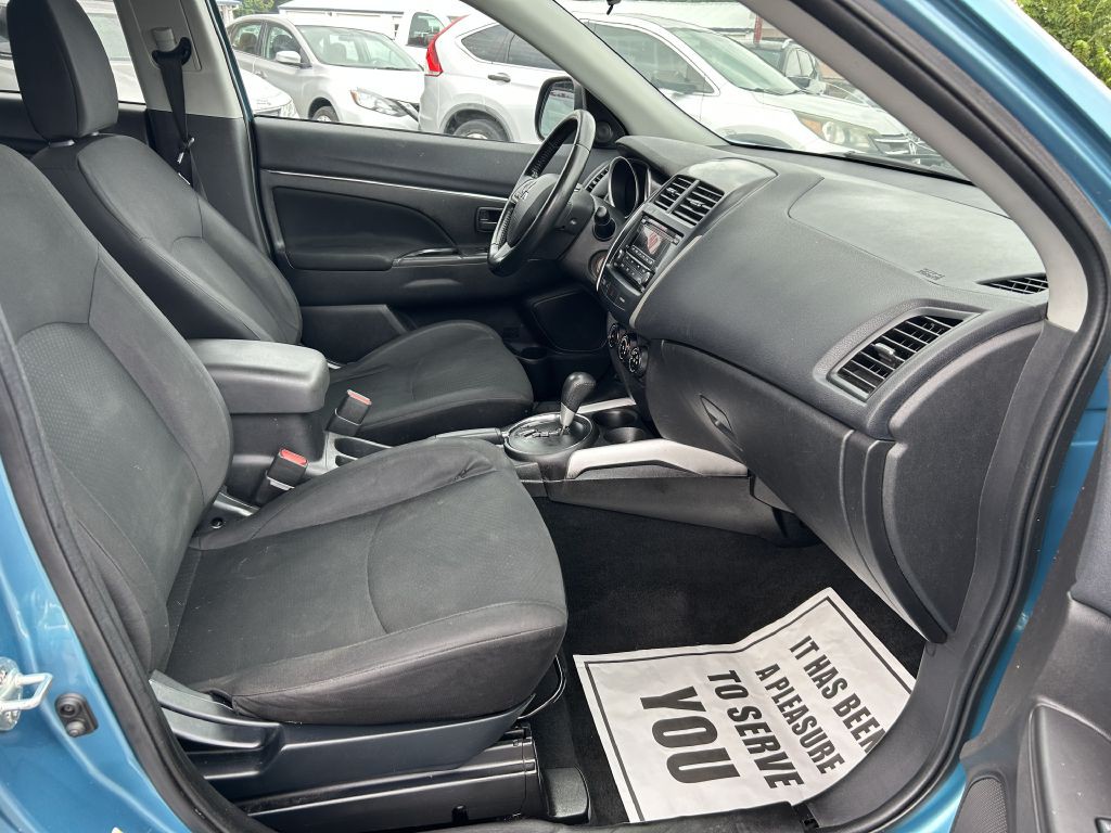 2014 Mitsubishi Outlander Image 15