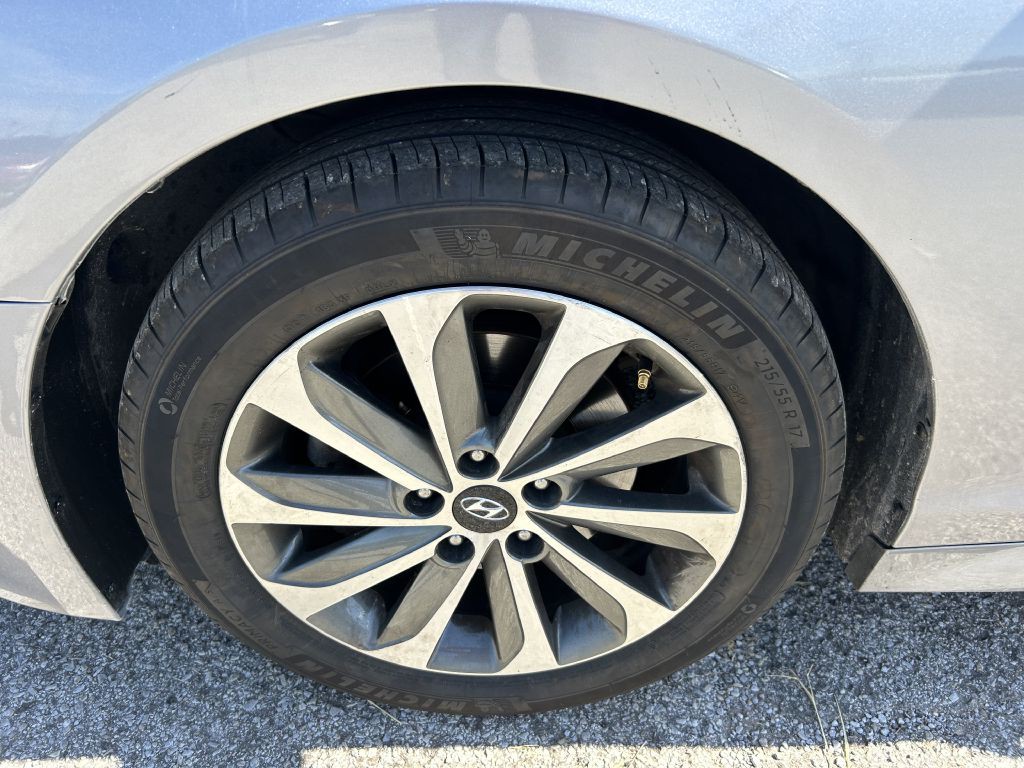 2016 Hyundai Sonata Image 9