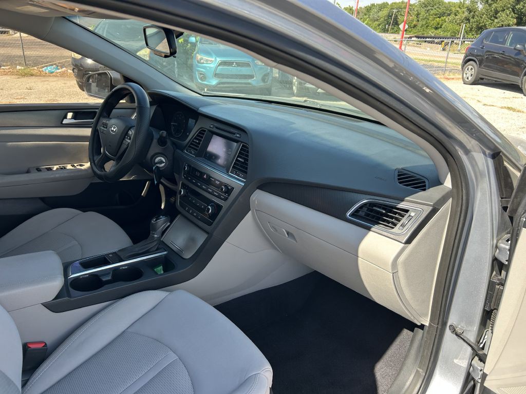 2016 Hyundai Sonata Image 16