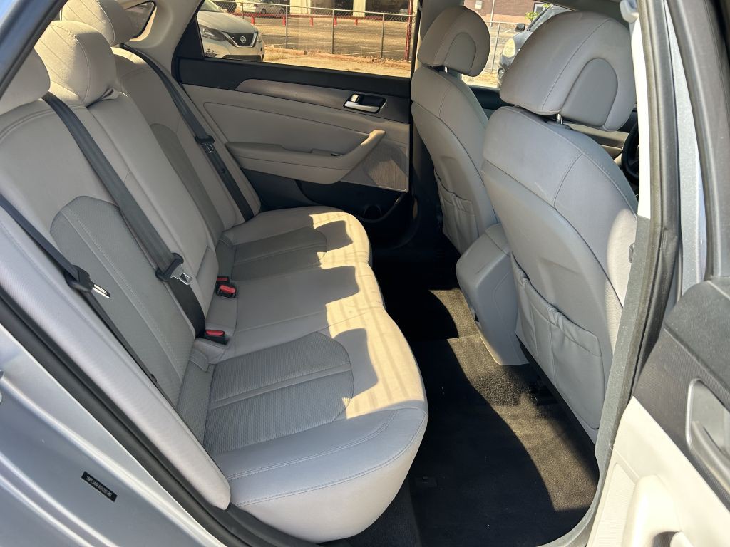 2016 Hyundai Sonata Image 17