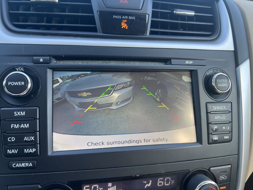 2017 Nissan Altima Image 19