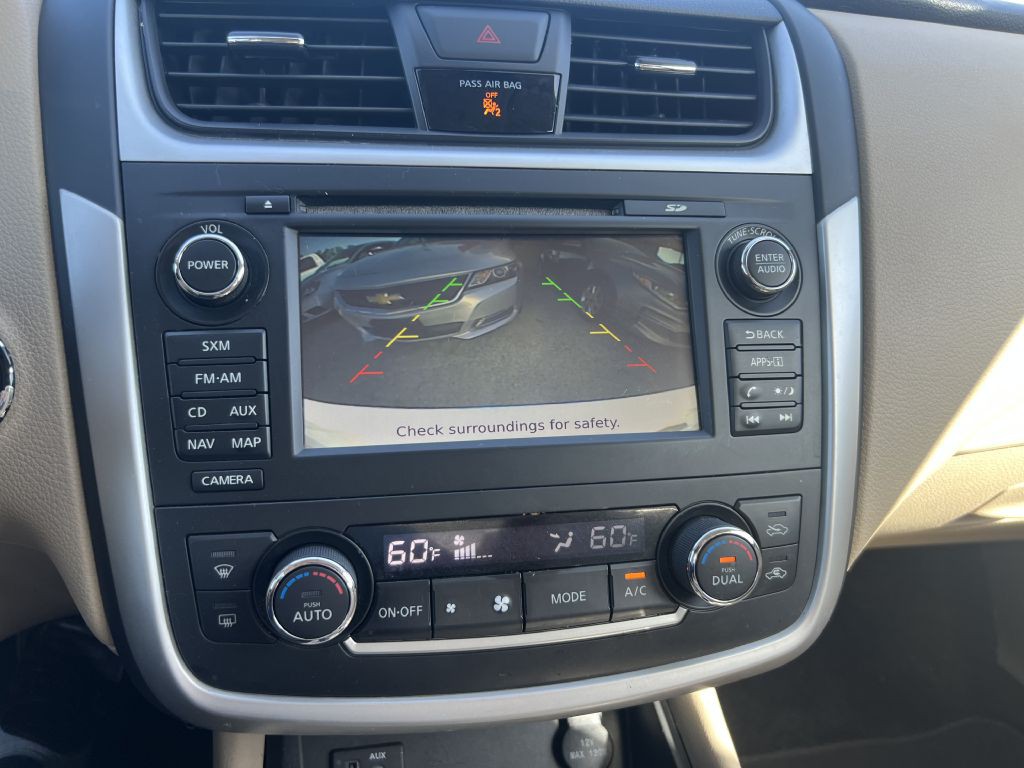 2017 Nissan Altima Image 20