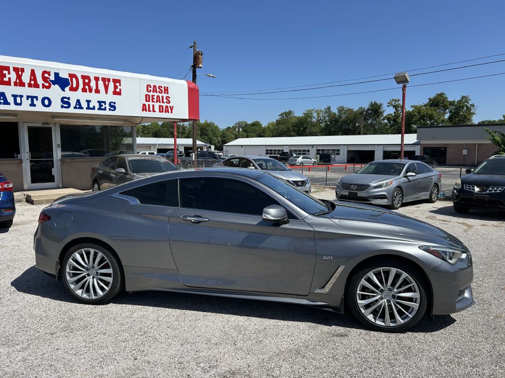 2017 INFINITI Q60 Image 4