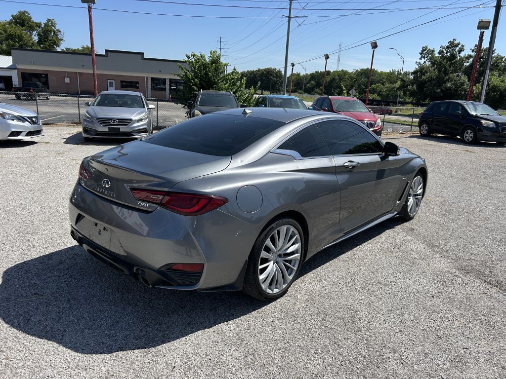 2017 INFINITI Q60 Image 5