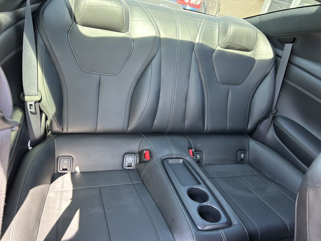 2017 INFINITI Q60 Image 16