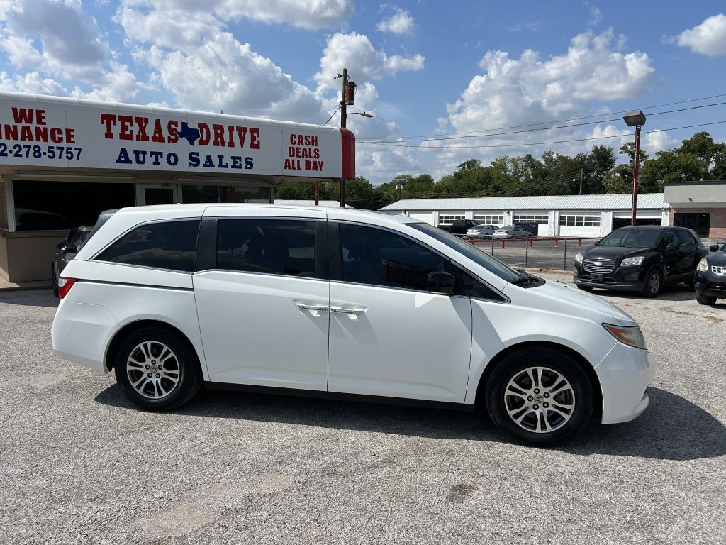 2012 Honda Odyssey Image 2