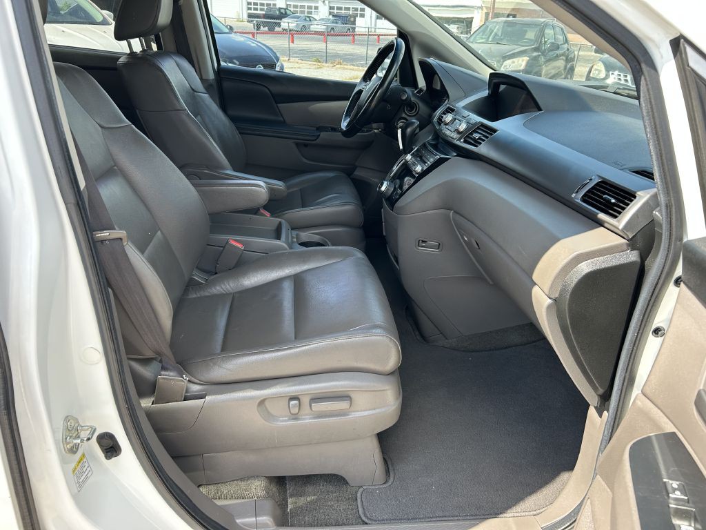 2012 Honda Odyssey Image 14
