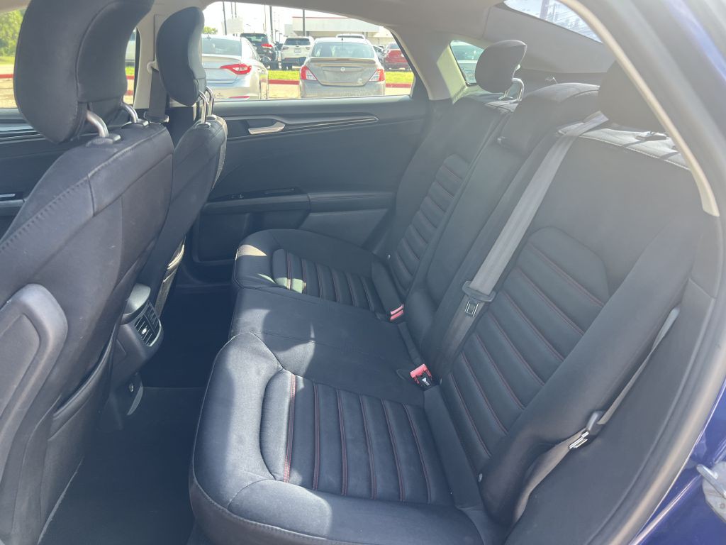 2013 Ford Fusion Image 18