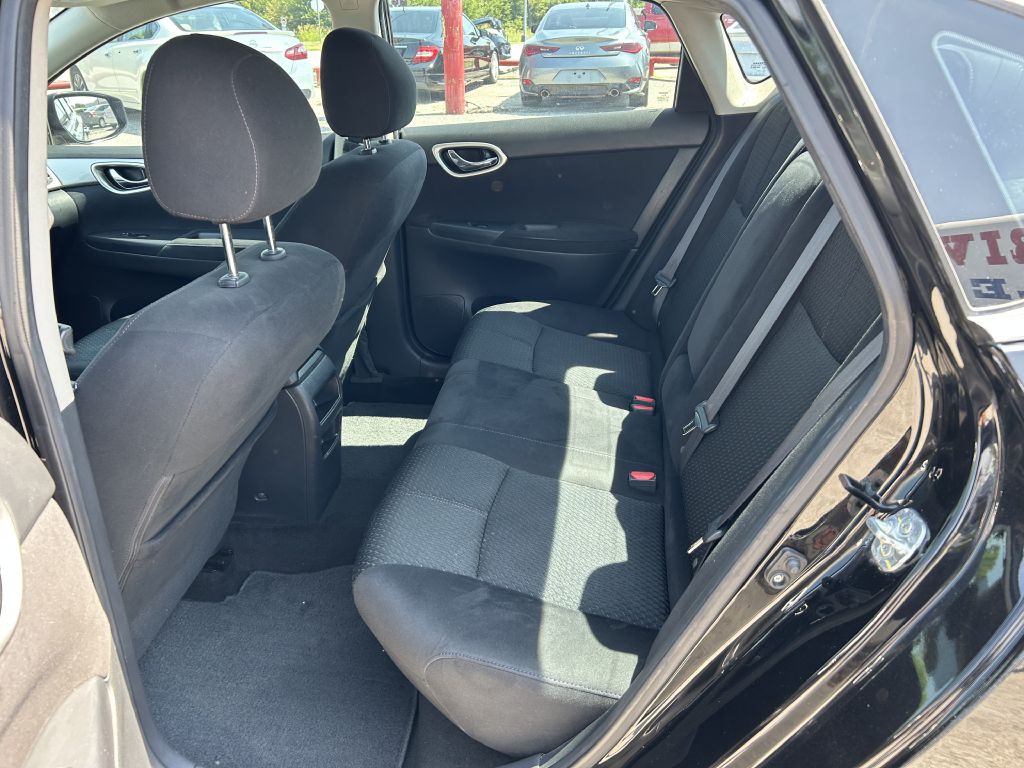 2015 Nissan Sentra Image 13