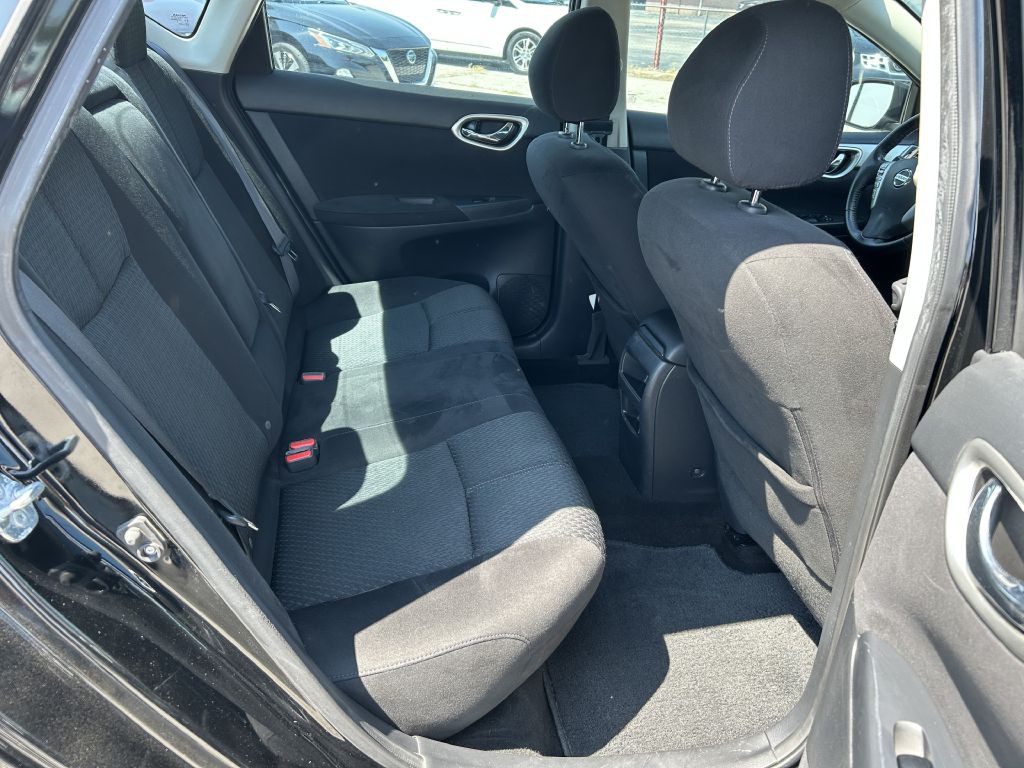 2015 Nissan Sentra Image 17