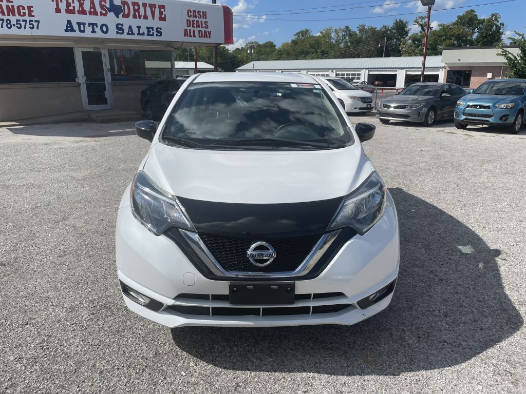 2017 Nissan Versa Image 2