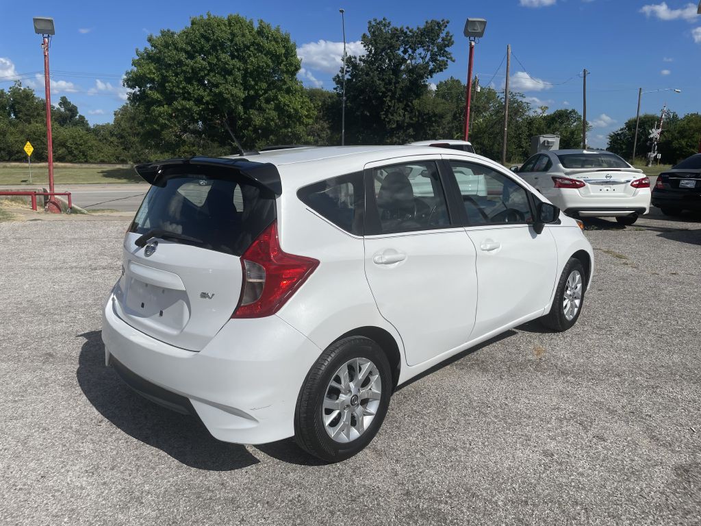 2017 Nissan Versa Image 5