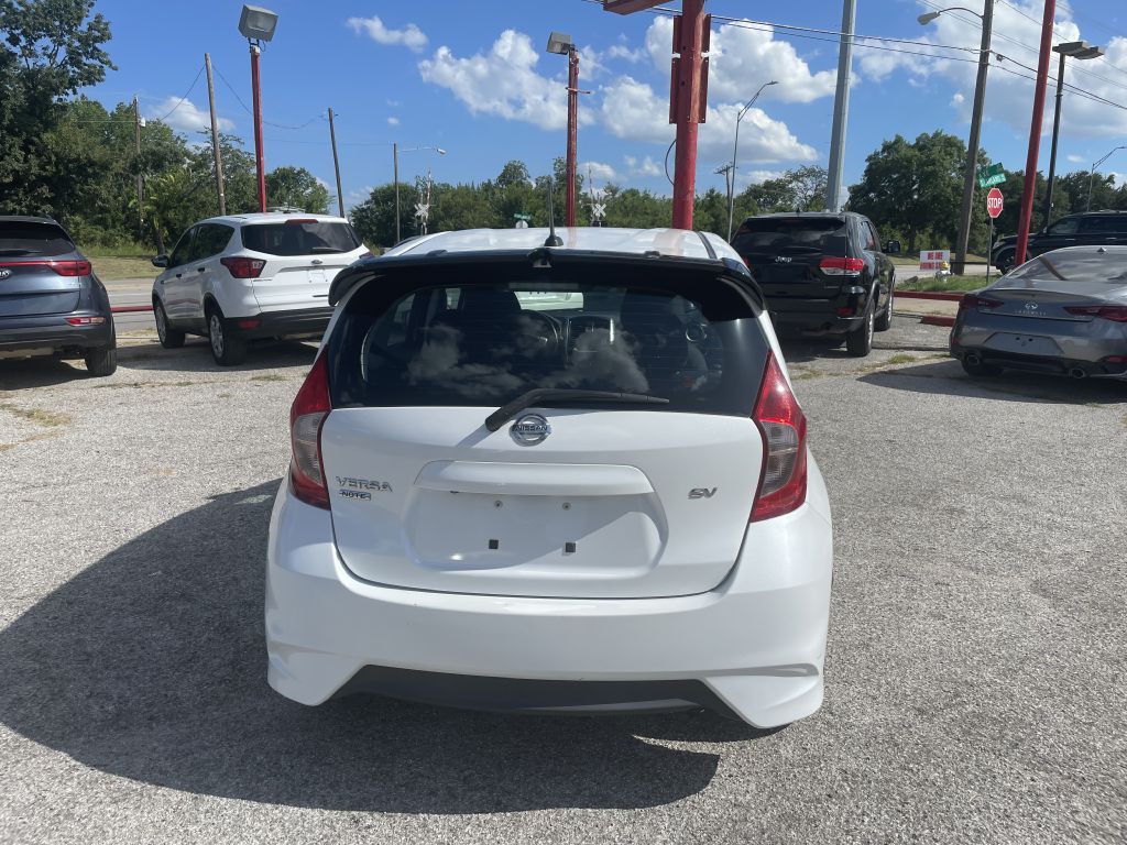 2017 Nissan Versa Image 6