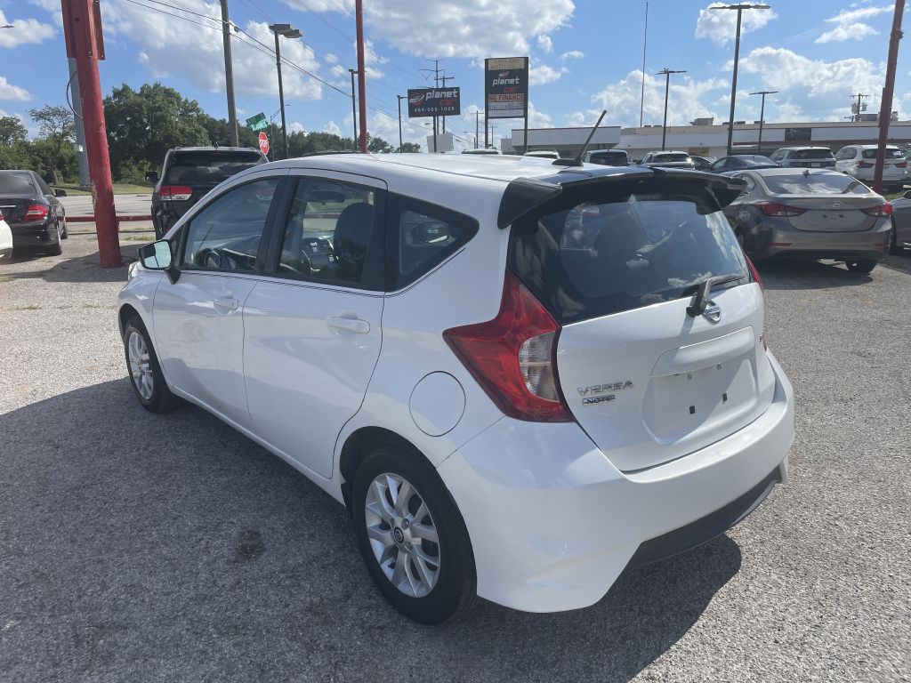 2017 Nissan Versa Image 7