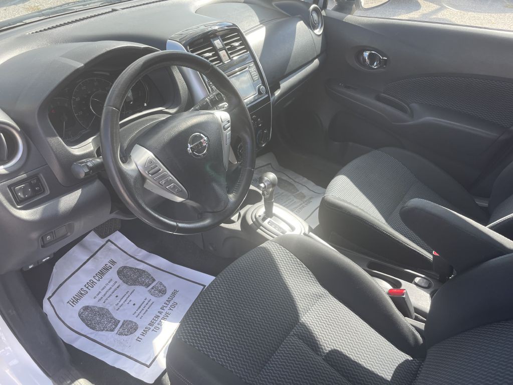 2017 Nissan Versa Image 10