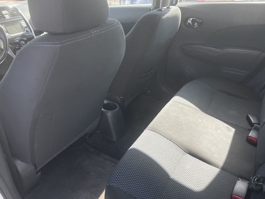 2017 Nissan Versa Image 12