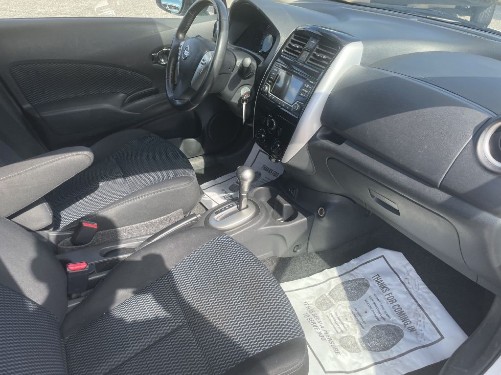 2017 Nissan Versa Image 14