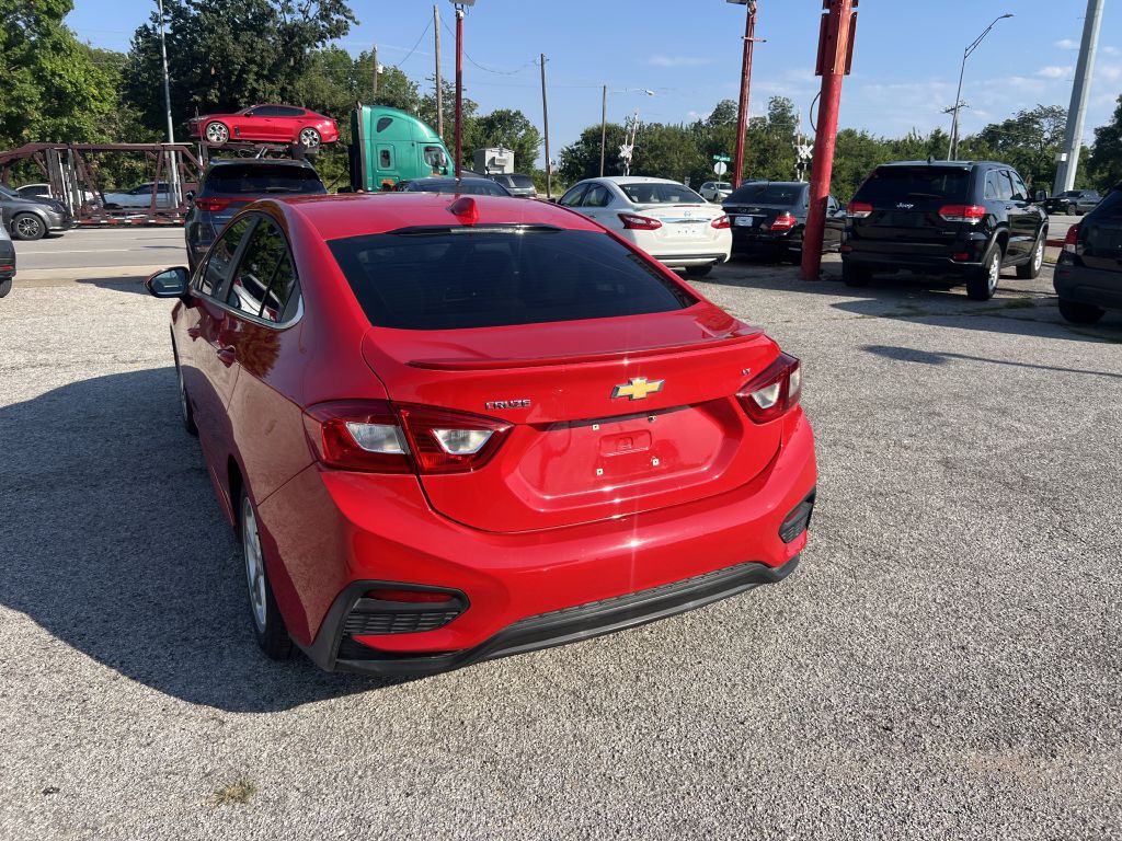 2018 Chevrolet Cruze Image 5