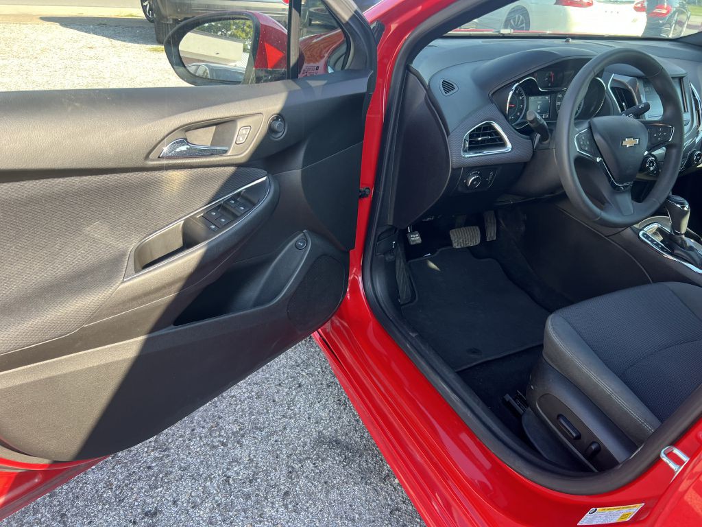 2018 Chevrolet Cruze Image 12