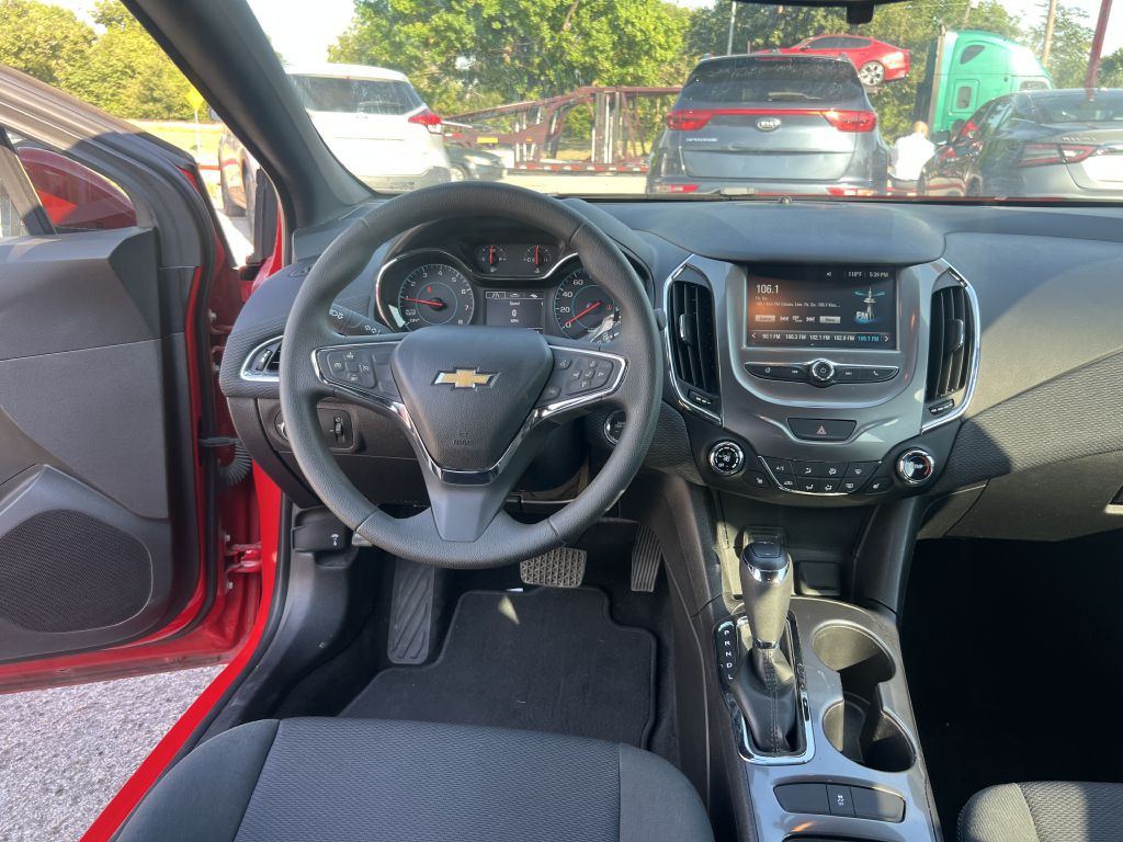 2018 Chevrolet Cruze Image 21