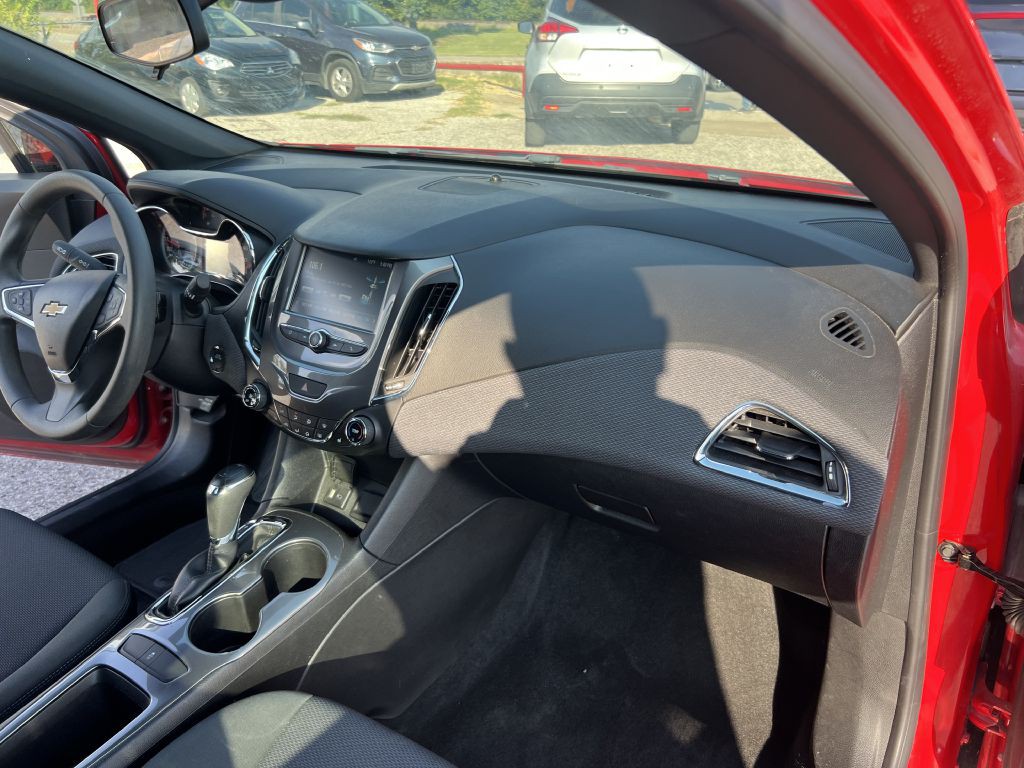 2018 Chevrolet Cruze Image 25