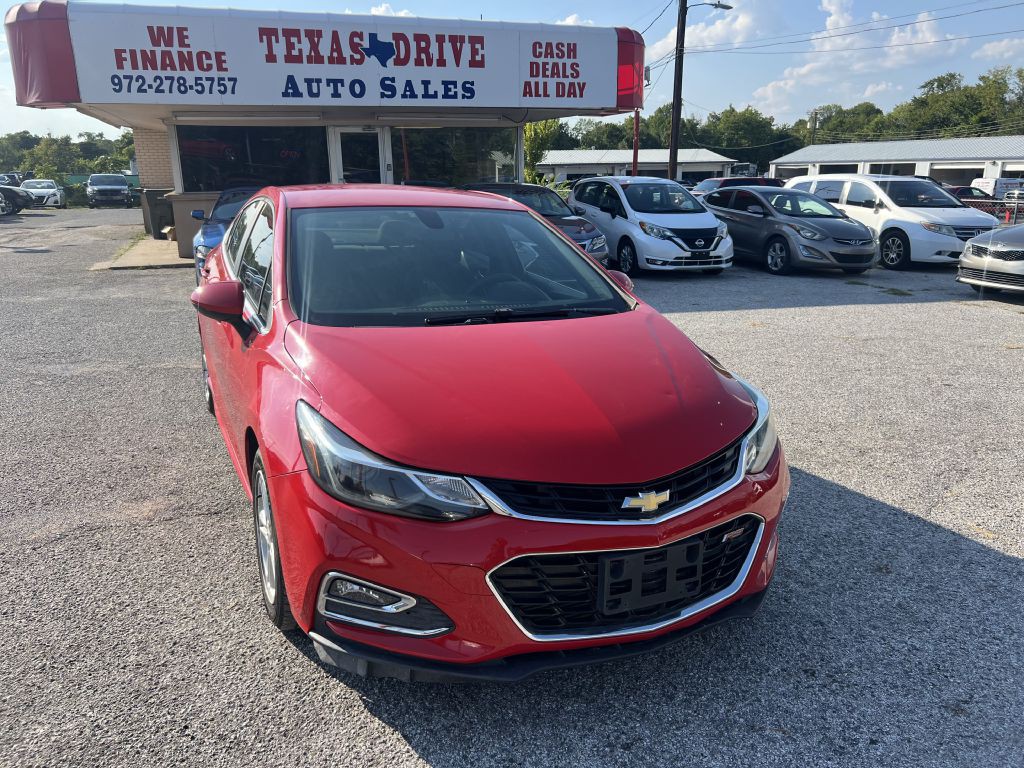 2018 Chevrolet Cruze Image 2