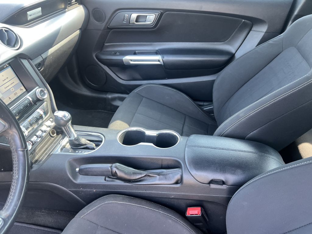2018 Ford Mustang Image 16