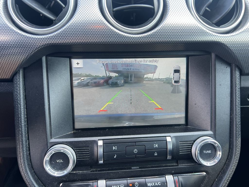 2018 Ford Mustang Image 22