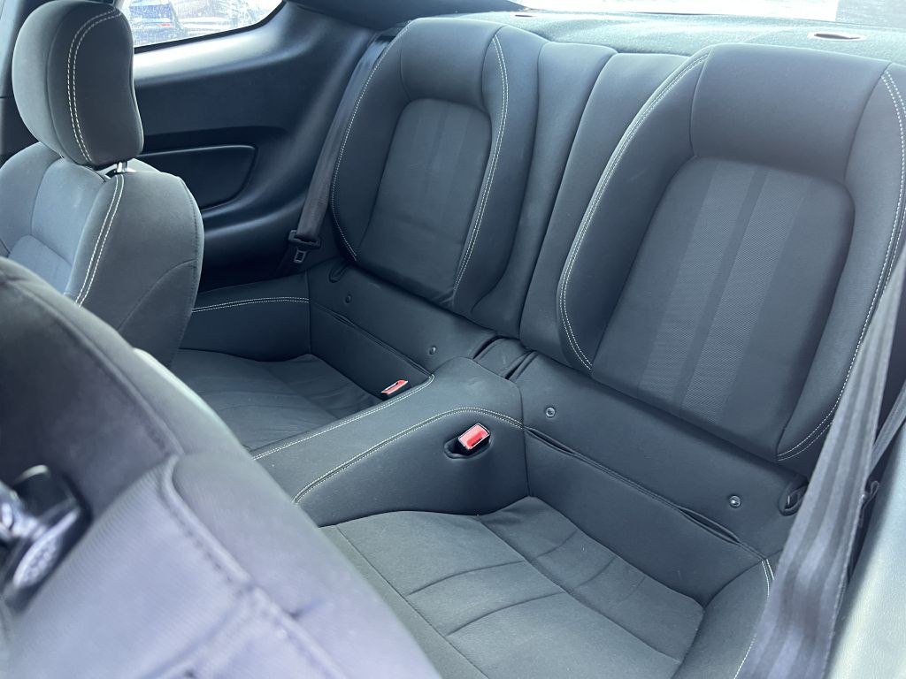 2018 Ford Mustang Image 24