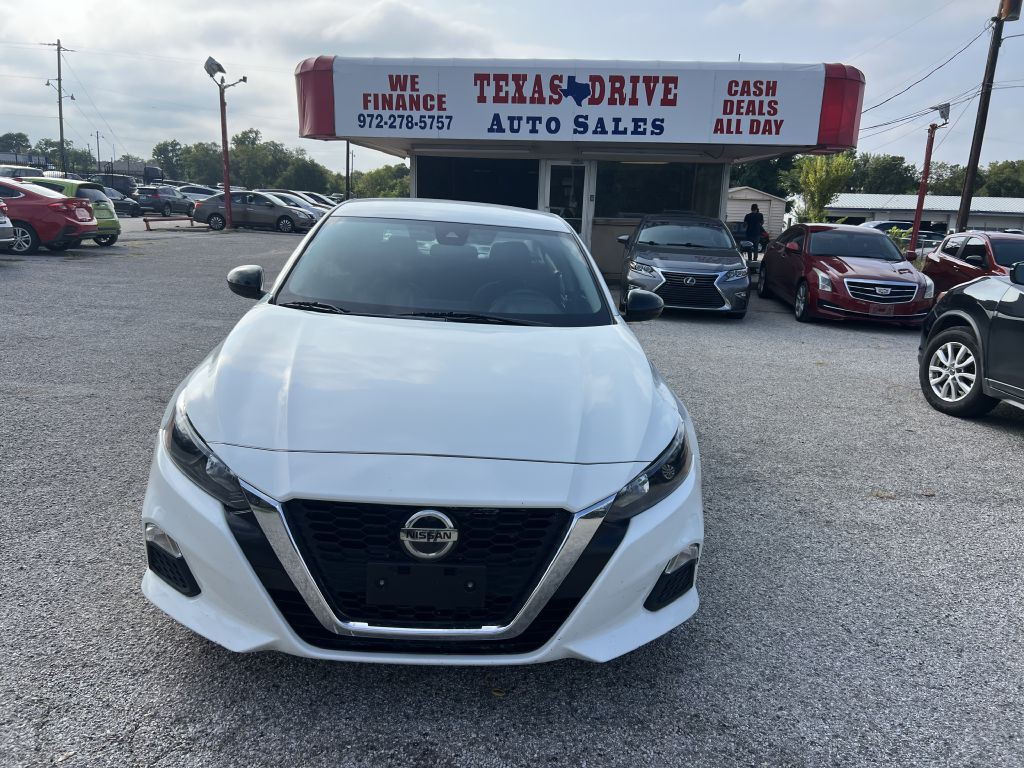 2022 Nissan Altima Image 3