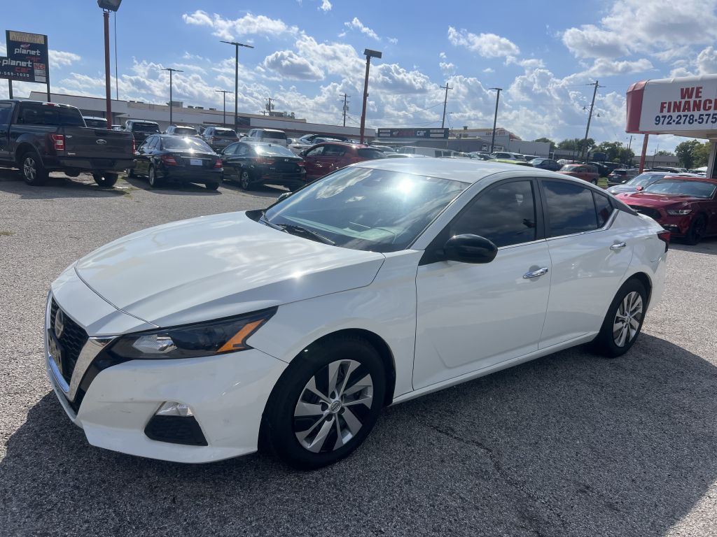 2022 Nissan Altima Image 3