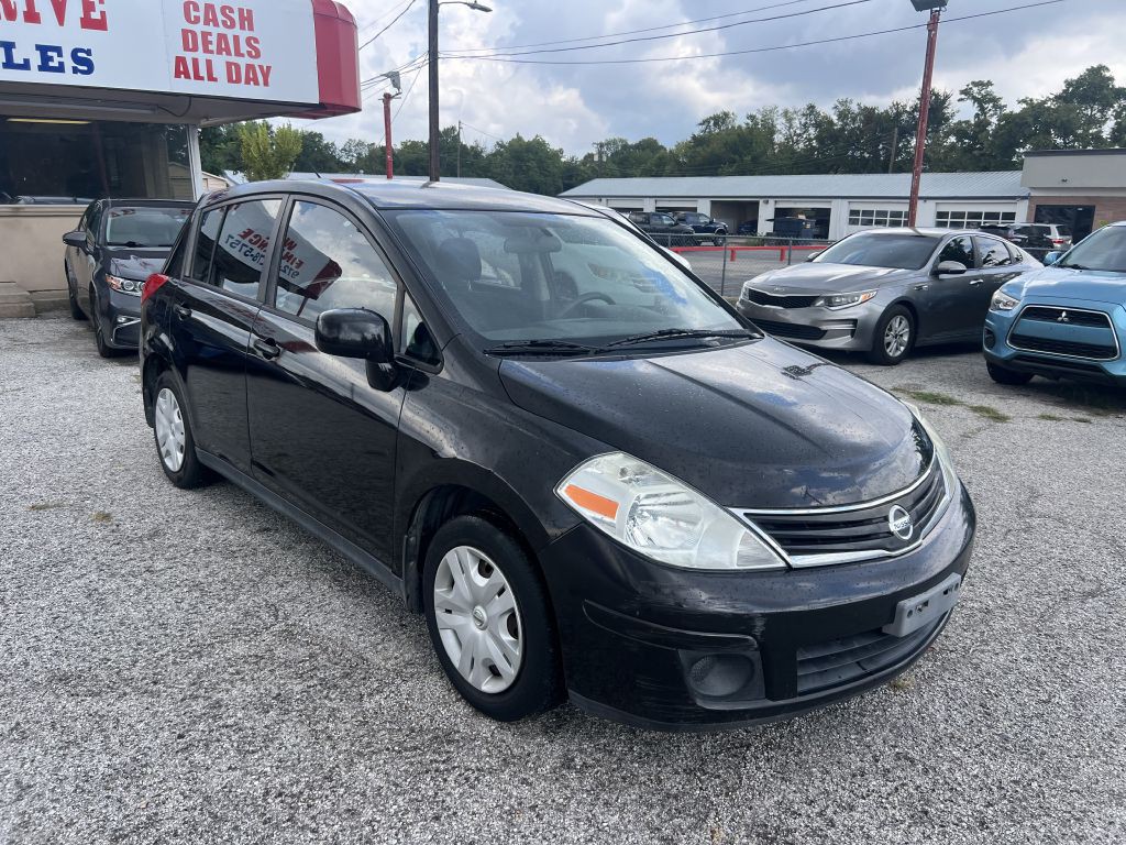 2011 Nissan Versa Image 4