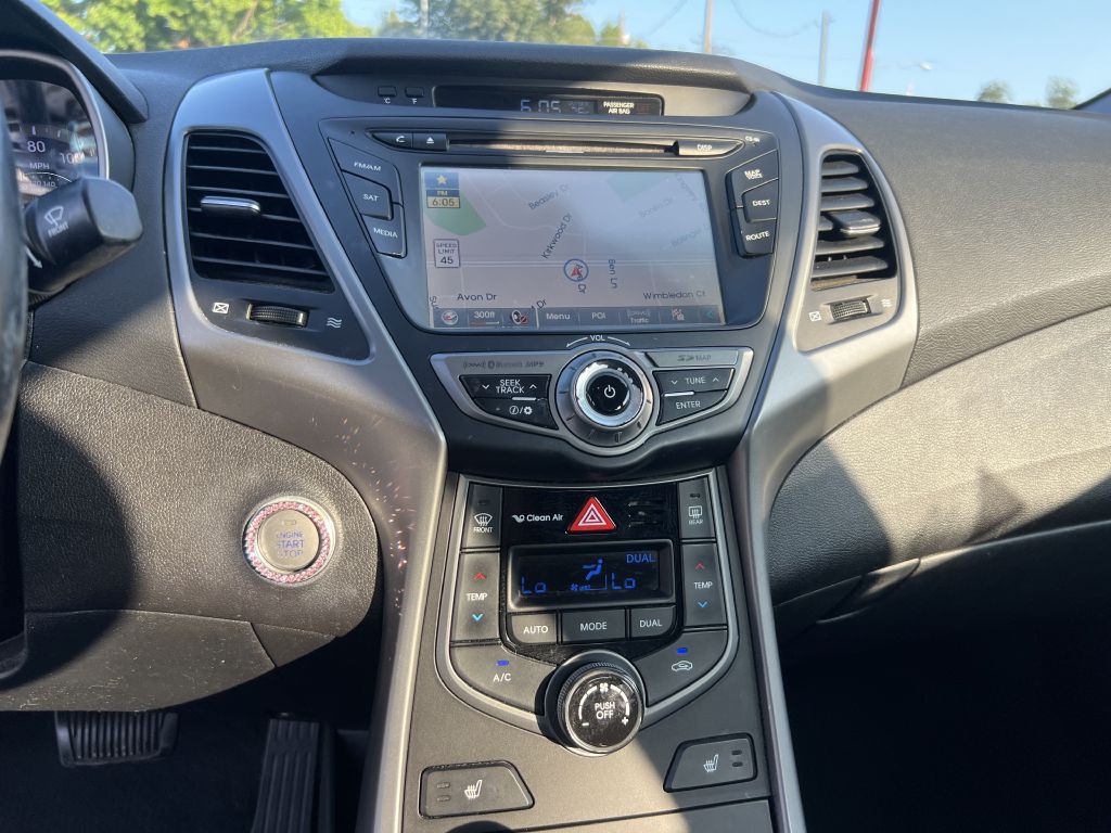 2014 Hyundai Elantra Image 17