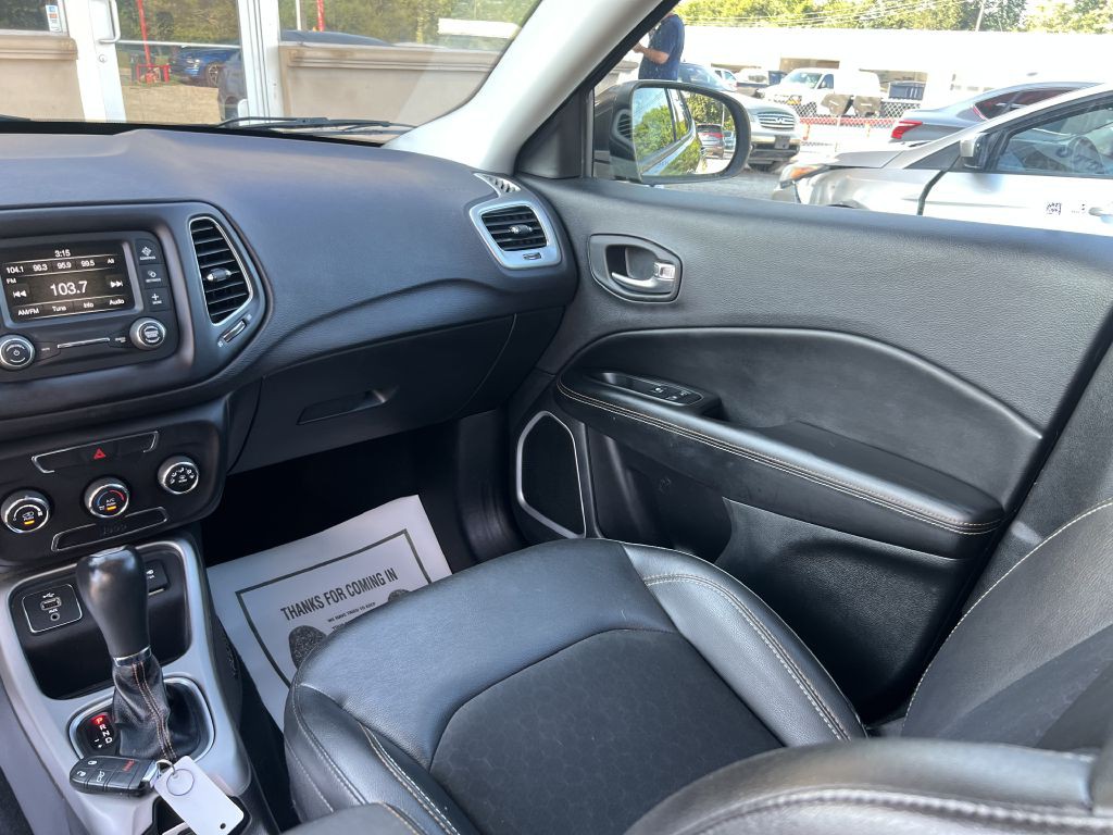 2018 Jeep Compass Image 19