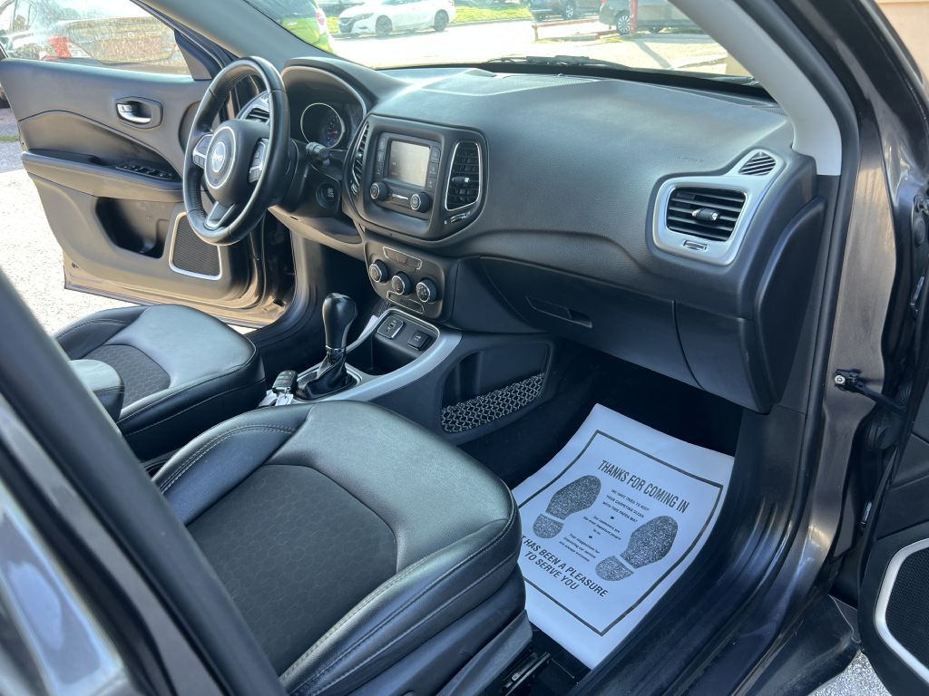 2018 Jeep Compass Image 22