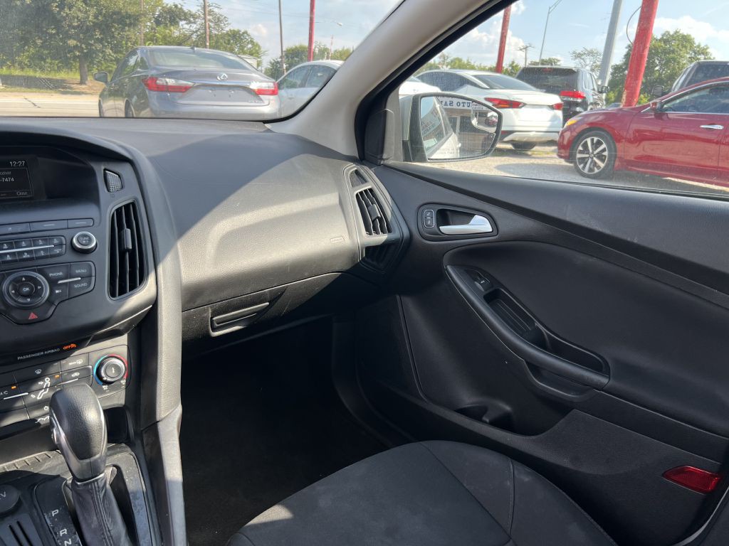 2018 Ford Focus Image 16