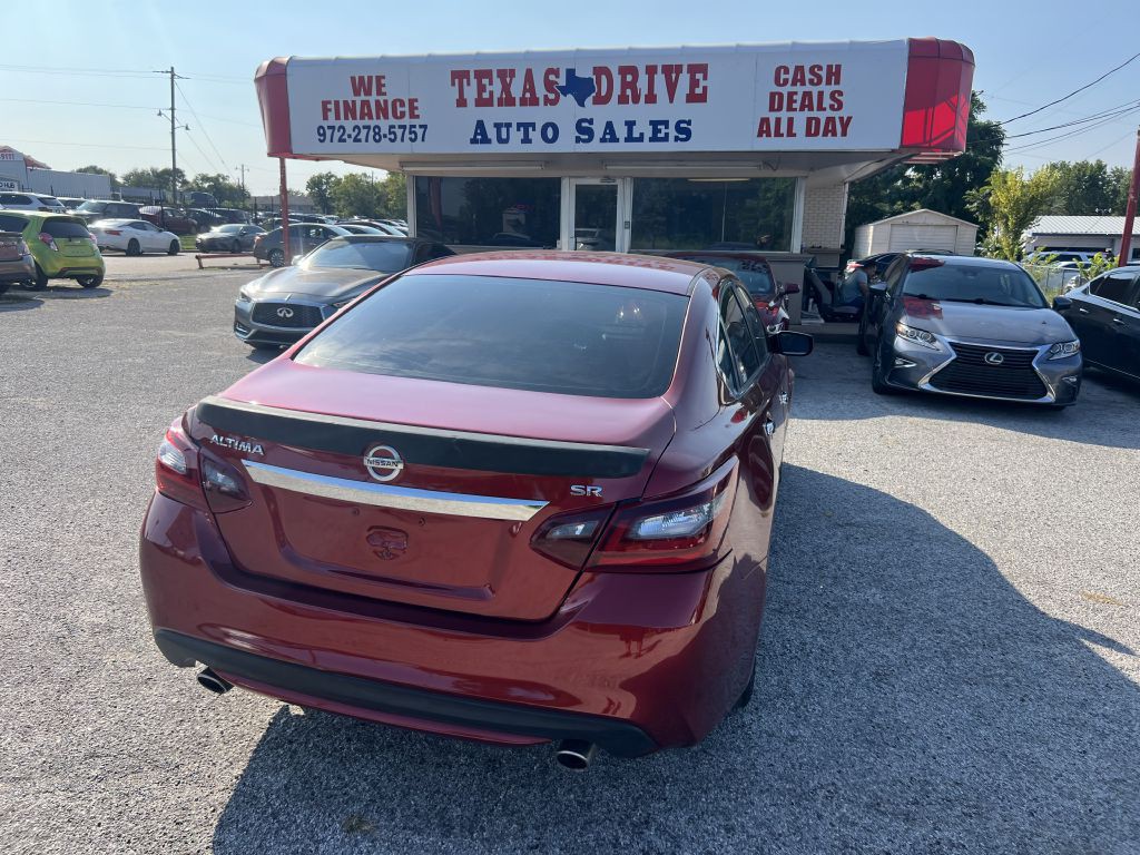2018 Nissan Altima Image 8