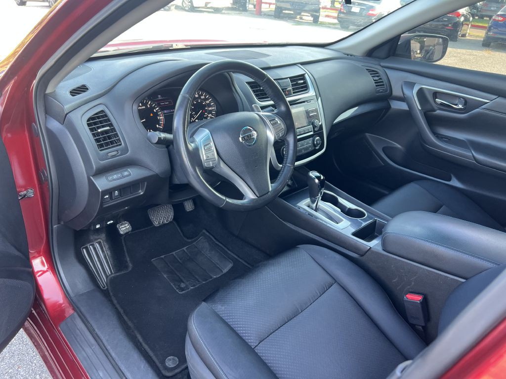 2018 Nissan Altima Image 9