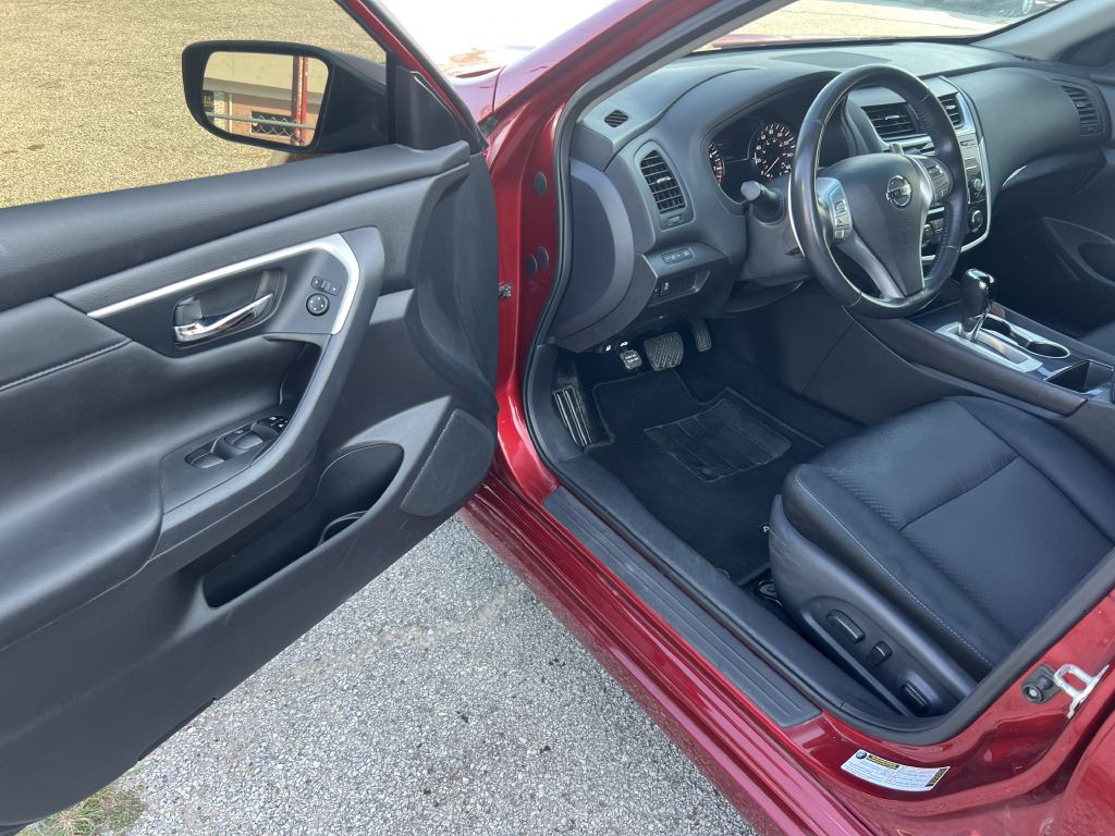2018 Nissan Altima Image 15