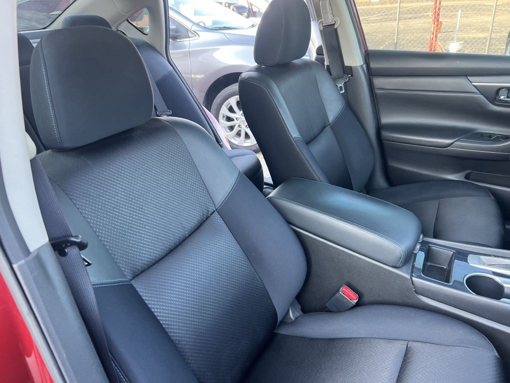 2018 Nissan Altima Image 18