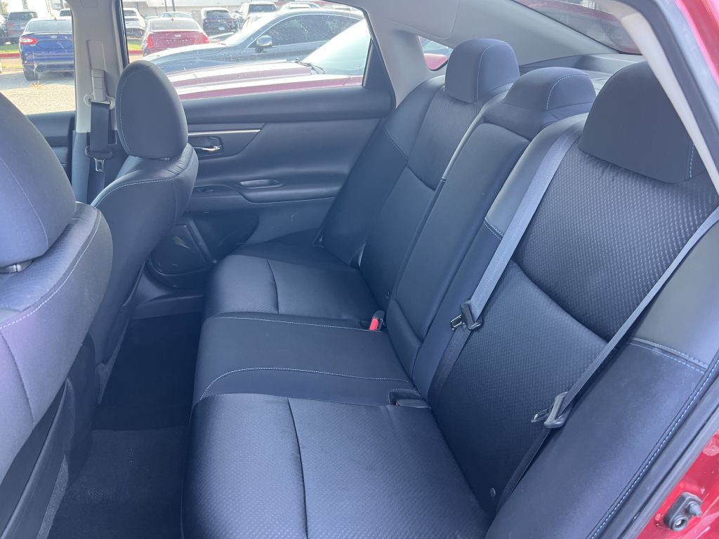 2018 Nissan Altima Image 25