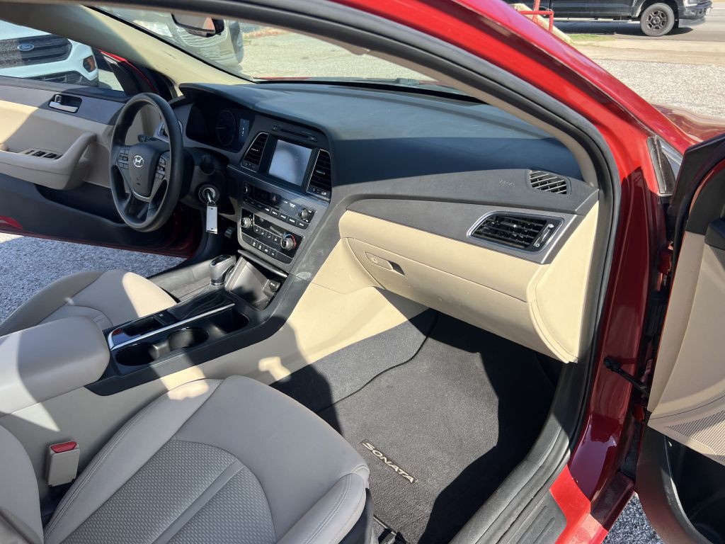 2017 Hyundai Sonata Image 25