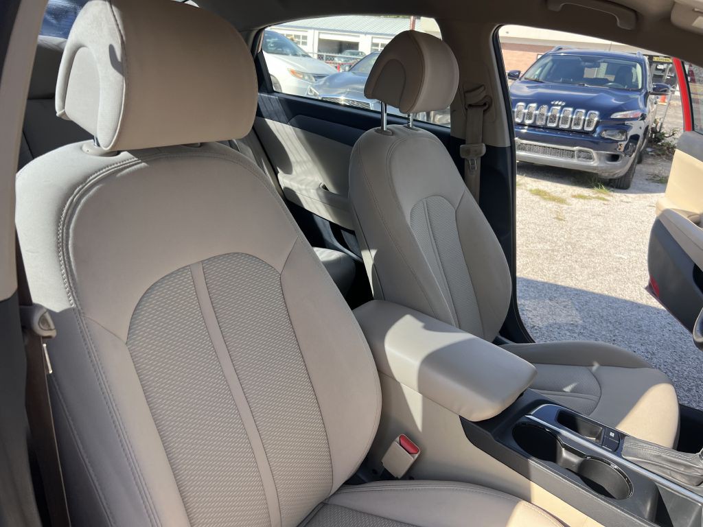 2017 Hyundai Sonata Image 28