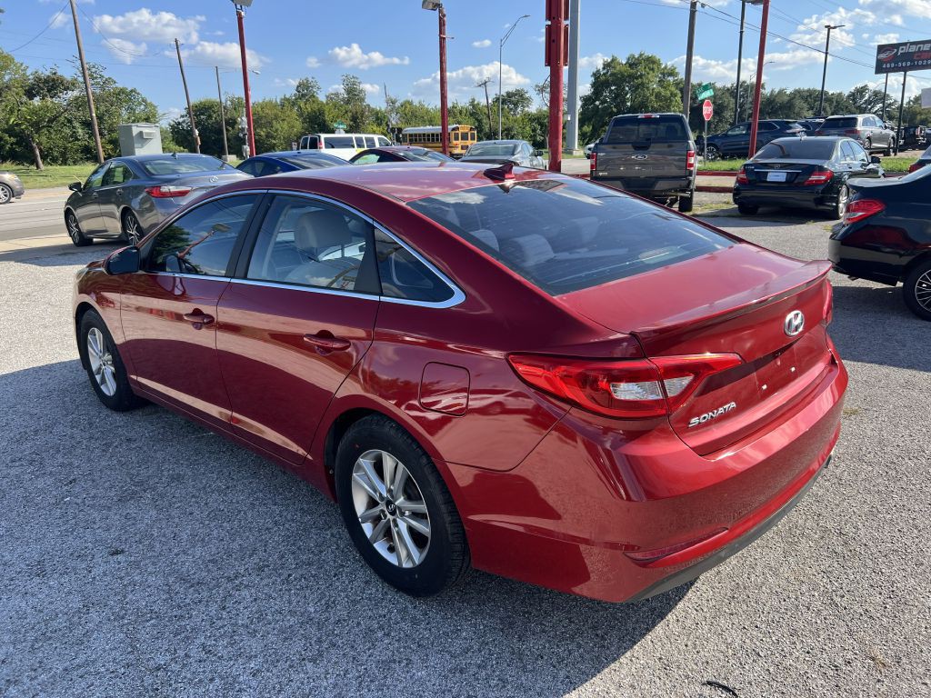 2017 Hyundai Sonata Image 2